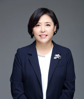 신한금융지주 최초 여성 CEO발탁…조경선.png