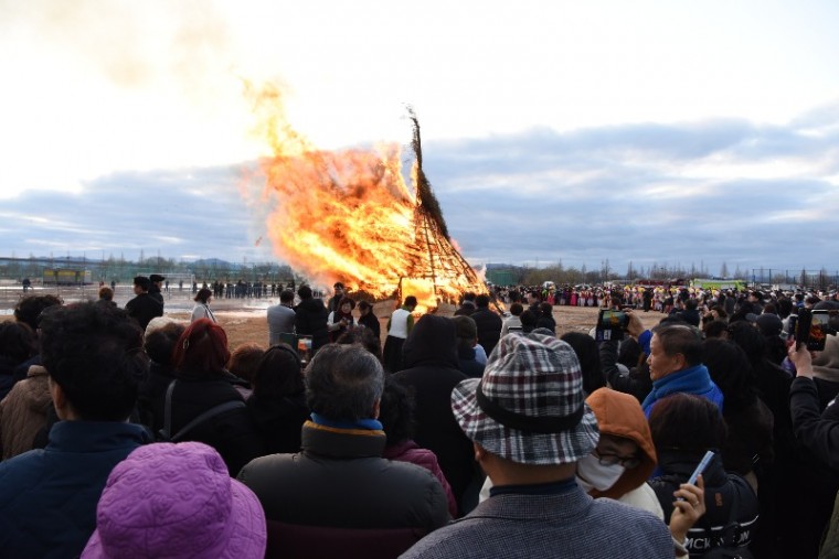 사상전통달집놀이2026.3.3 (달집태우기).JPG